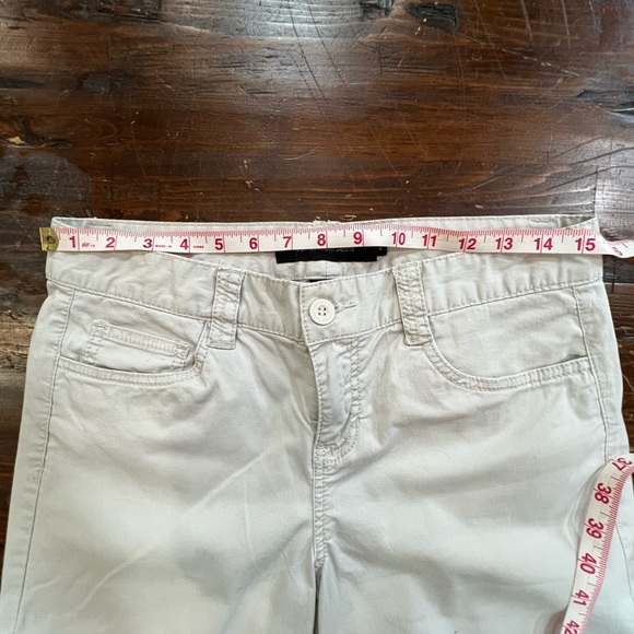 Calvin Klein Jeans Khaki Cuffed Bermuda Shorts size 4 excellent condition - Picture 3 of 9